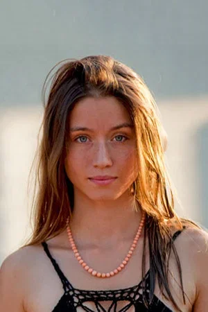  Thalia Papacosta