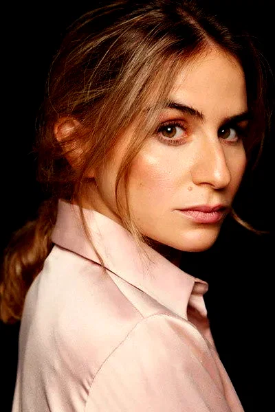  Mia Zafra
