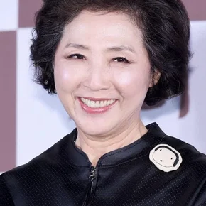 Photo star :  Goh Doo-shim