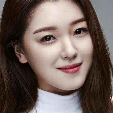  Jo Woo-ri