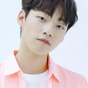 Photo star :  Yun Jae-chan