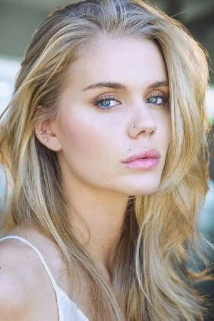  Alice Tate