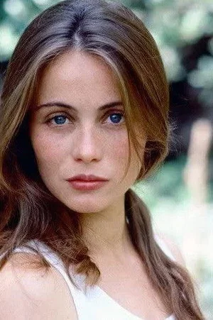 Emmanuelle Béart photo