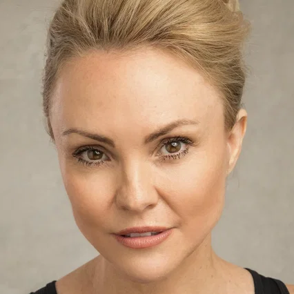  Sarina Taylor