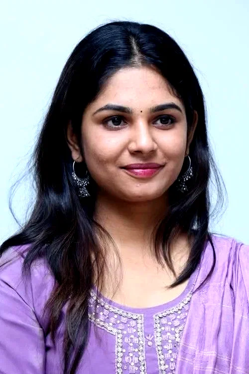  Dhanusha