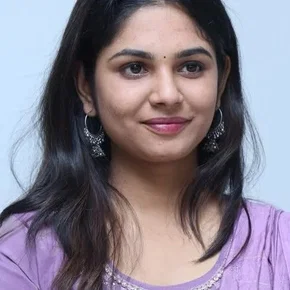 Photo star :  Dhanusha