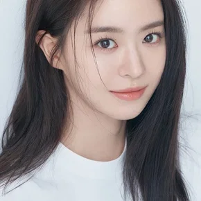 Photo star :  Jeon So Young
