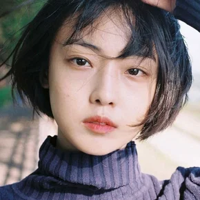Photo star :  Jeon So-nee