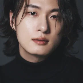 Photo star :  Shin Seung Ho