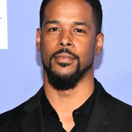  Gregg Wayans