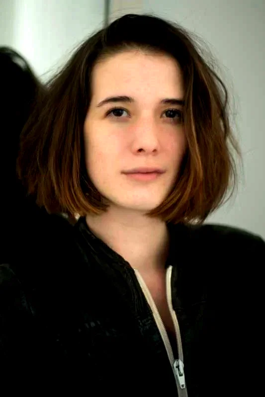  Léa Frédeval