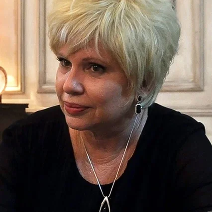 Isabel Santos