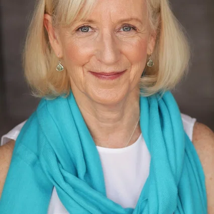  Annabel Armour