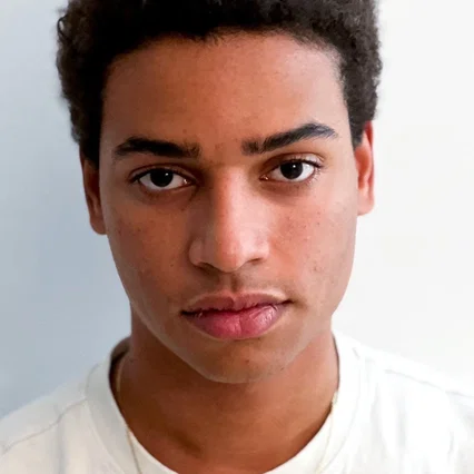 Adrian Delikta