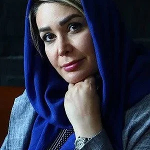  Negar Mallaki
