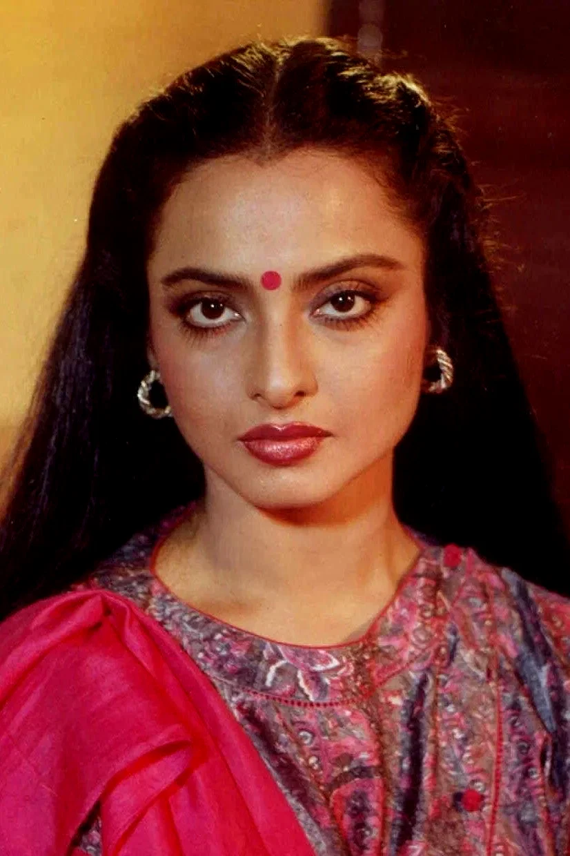  Rekha