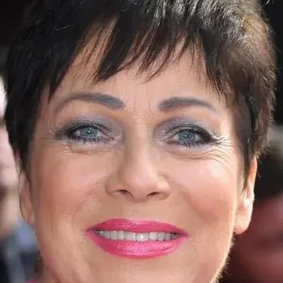  Denise Welch