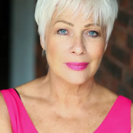  Denise Welch