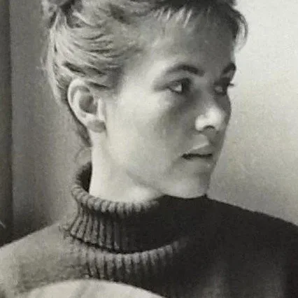 Mirella Ricciardi