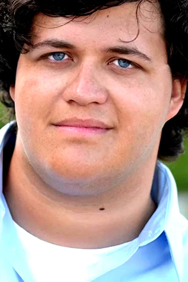  Gregory Peyton