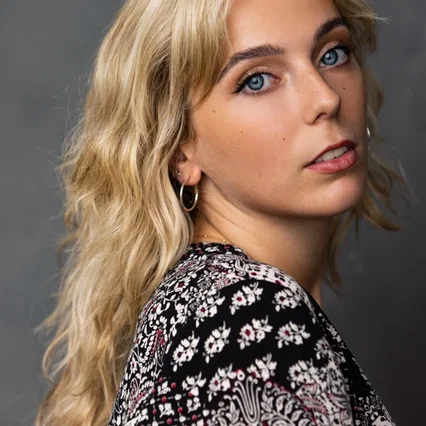 Becky Lindsay