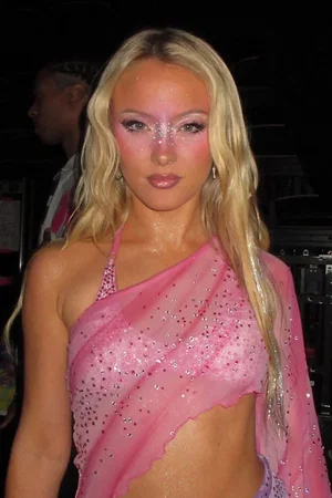  Zara Larsson