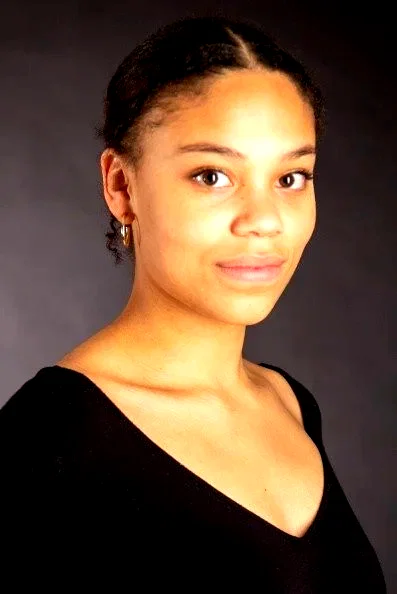 Olenka Ilunga