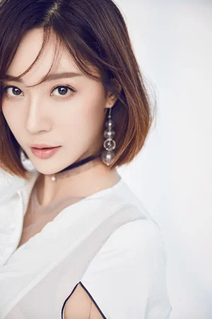  Wenqi Wang photo