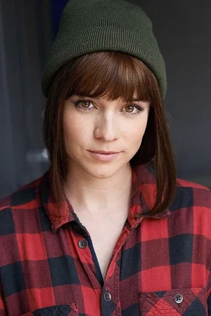 Renée Felice Smith photo