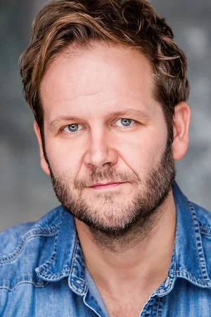  Evan Buliung photo
