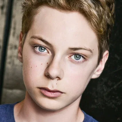  Alex Thorne