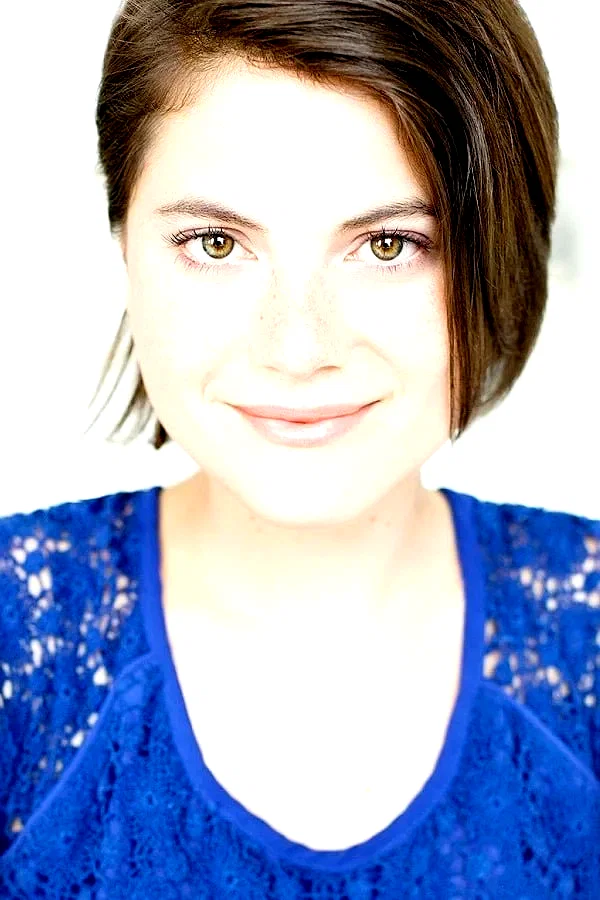  Julianne Côté
