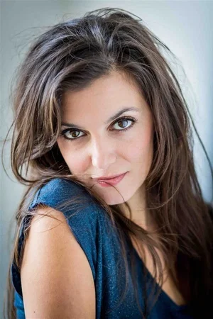  Linda Massoz