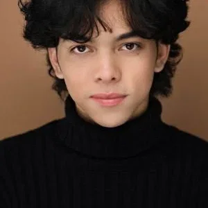  Myles Perez