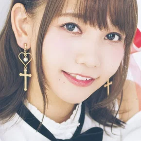 Photo star :  Azumi Waki