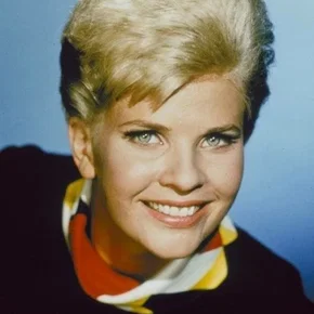 Photo star :  Barbara Anderson
