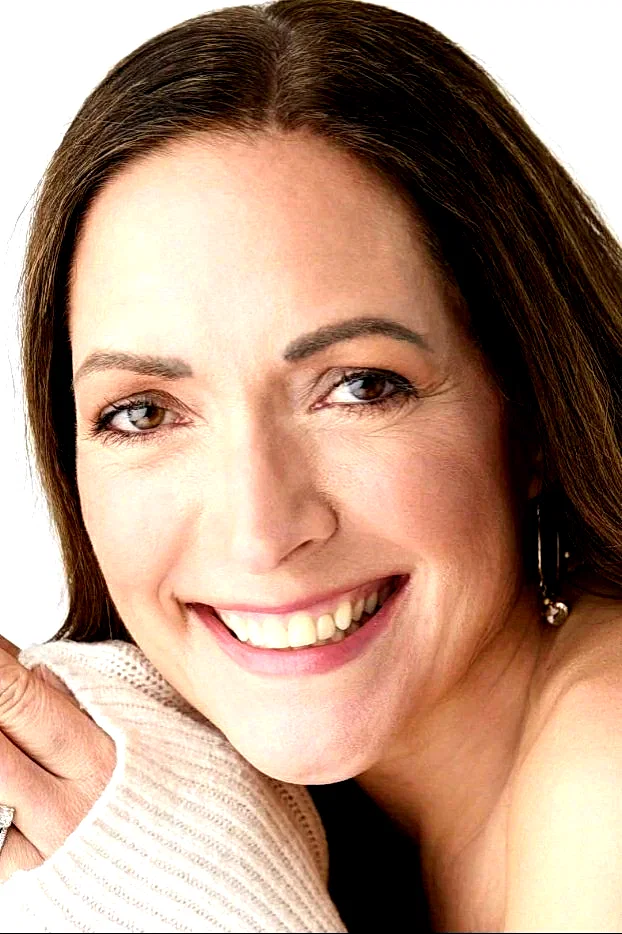  Melanie Rees
