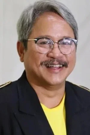  Arun Pawilai photo