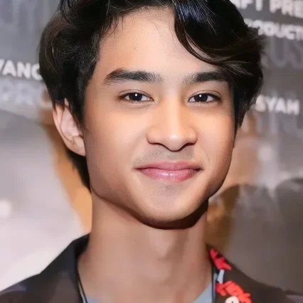  Devano Danendra