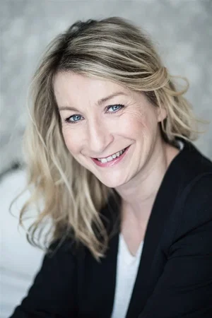  Elisabeth Buffet photo
