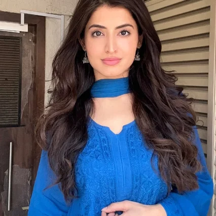  Vinali Bhatnagar