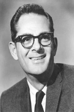  Arnold Laven photo