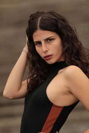  Nicole Rossi