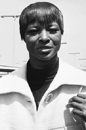  Mae Mercer