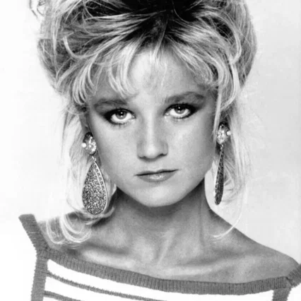  Lisa Maxwell