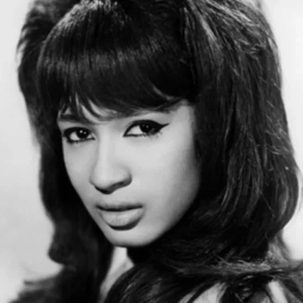  Ronnie Spector