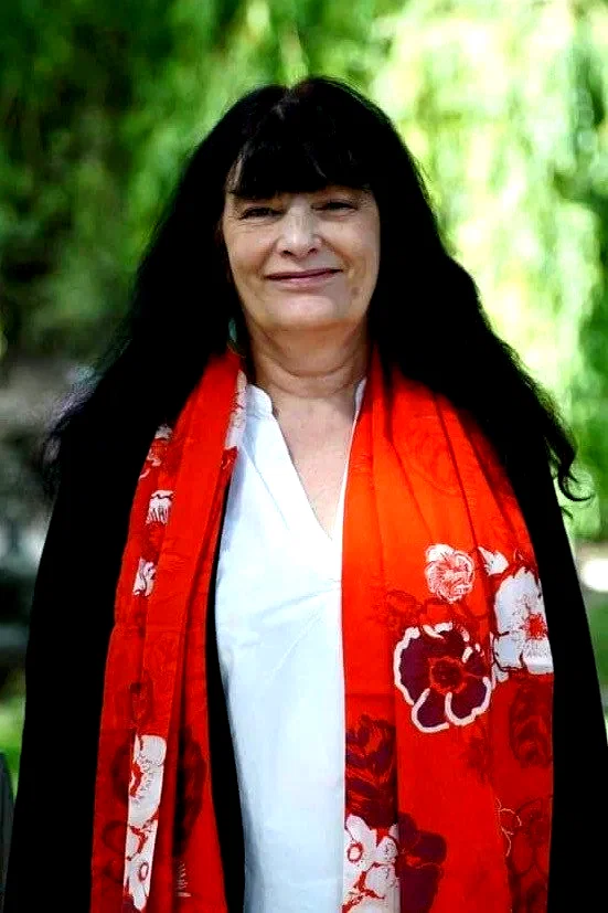  Marika Bret