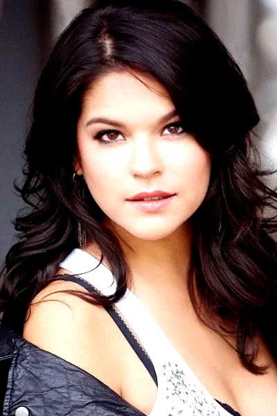  Eva Avila