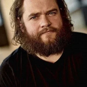  Esben Dalgaard