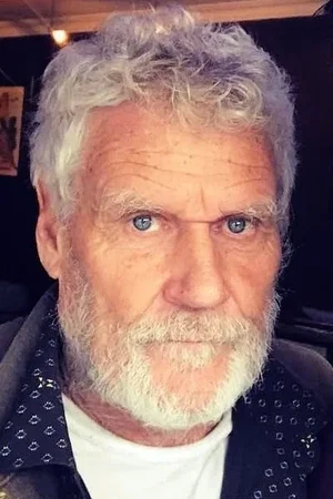  Ian Roberts photo